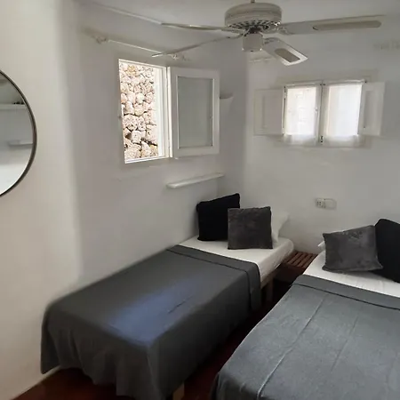 Menorca Les Pieds Dans L'eau